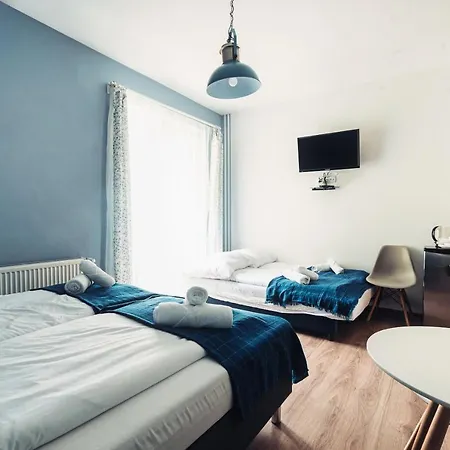 Sudecka Проживание в семье