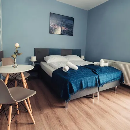 Sudecka Проживание в семье *