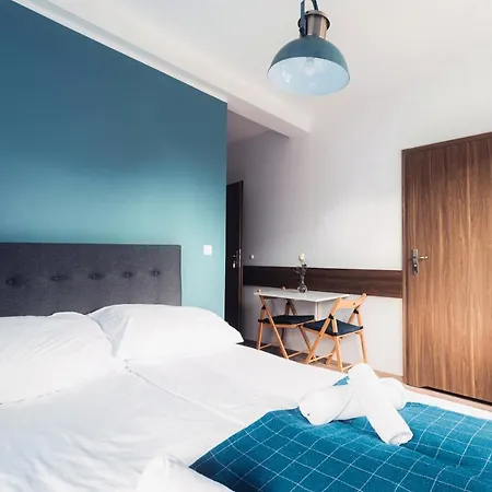 Sudecka Проживание в семье *