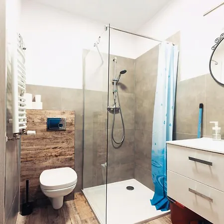 Sudecka Проживание в семье