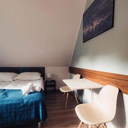 Проживание в семье Sudecka *