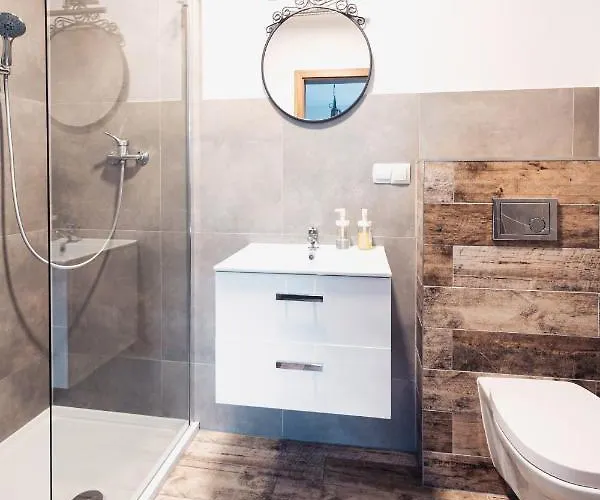 Sudecka * ドゥシュニキ・ズドルイ