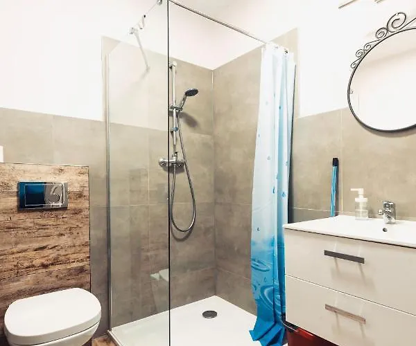 Sudecka * ドゥシュニキ・ズドルイ